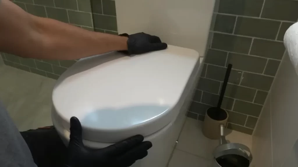 How to Install Toilet Seat Like a Pro: Step-by-Step Guide